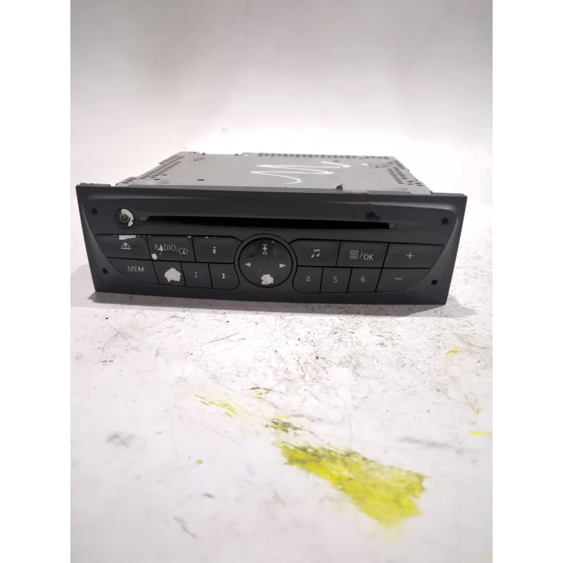 Recambio de radio cd para renault clio iii 1.5 dci referencia OEM IAM 281150038R  