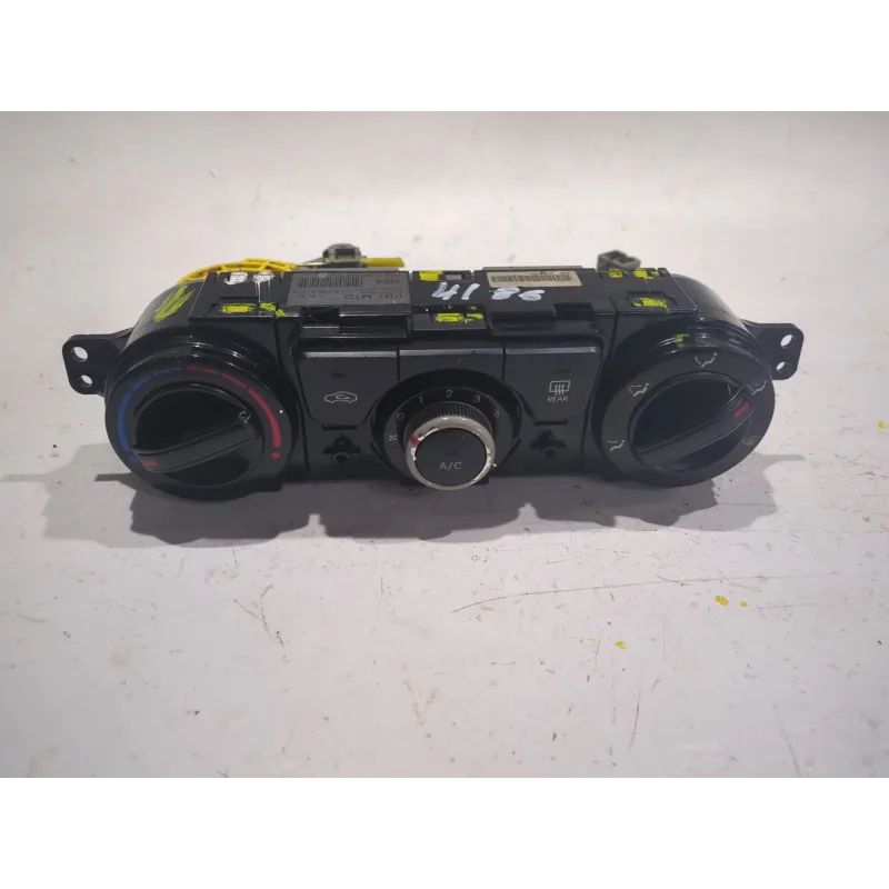 Recambio de mandos climatizador para hyundai i20 (pb)(2009) 1.2 referencia OEM IAM 972504P540  