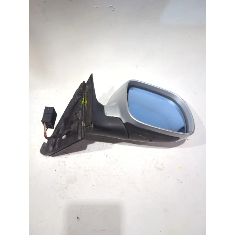 Recambio de retrovisor derecho para audi a4 b5 (8d2) 1.9 tdi referencia OEM IAM E1010481  