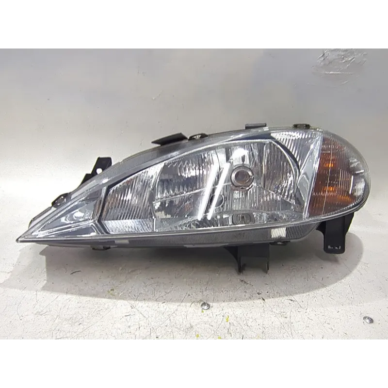 Recambio de faro delantero izquierdo para renault megane i (ba0/1_) 1.9 dti (ba1u) referencia OEM IAM 7701047093  
