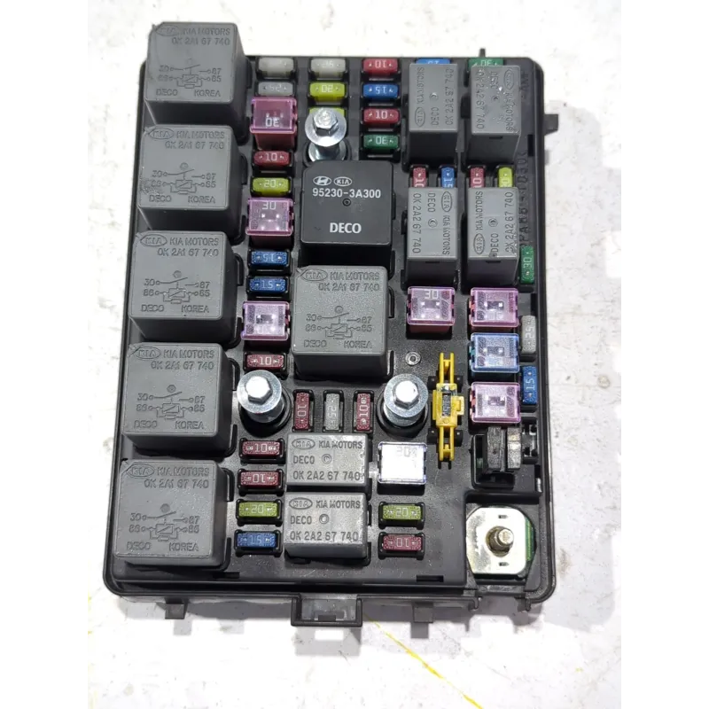 Recambio de caja reles / fusibles para kia carens i monospace (fc, fj) 2.0 cvvt referencia OEM IAM AK4920  
