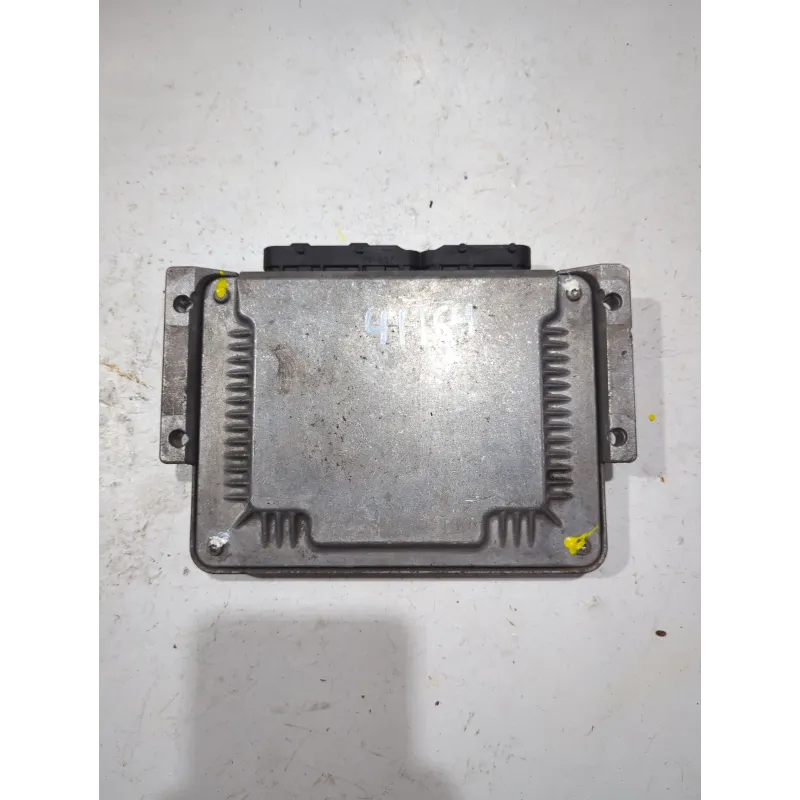 Recambio de centralita inyeccion para fiat stilo (192) multi wagon (2003) 1.9 jtd referencia OEM IAM 0281011553  