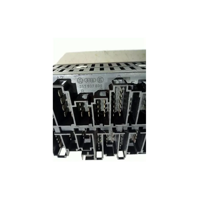 Recambio de caja fusibles/rele para volkswagen passat berlina (3b3)(2000) 1.9 tdi referencia OEM IAM 357937039  
