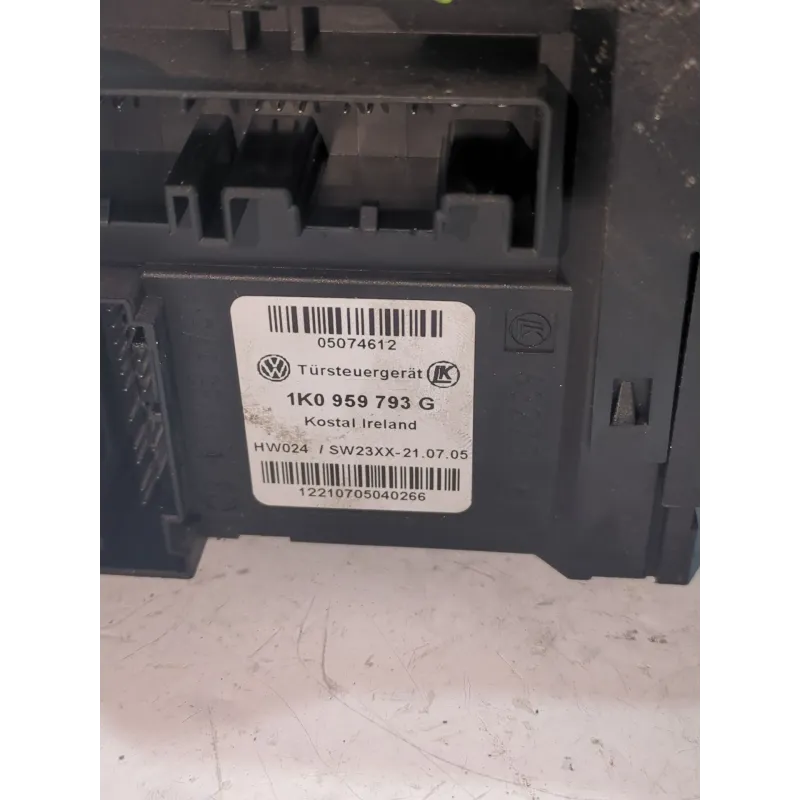 Recambio de motor elevalunas delantero izquierdo para volkswagen golf v (1k1) 1.9 tdi referencia OEM IAM 1K0959701K  