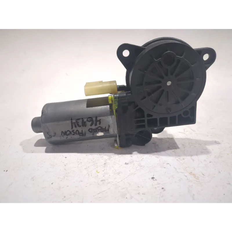 Recambio de motor elevalunas delantero izquierdo para ford fusion (ju_) 1.4 tdci referencia OEM IAM 0130821938  