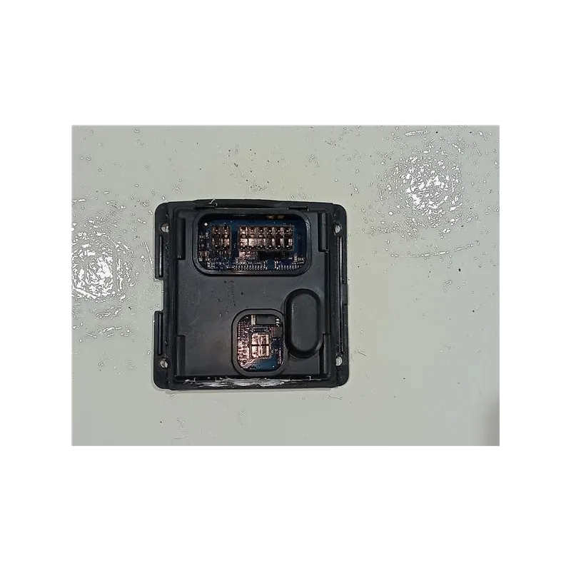 Recambio de centralita xenon para volkswagen passat berlina (3c2)(2005) 2.0 tdi referencia OEM IAM 7L6911329A  