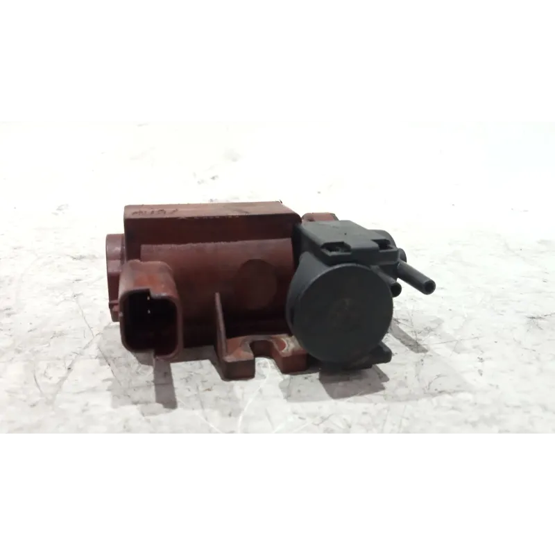 Recambio de valvula aire adicional para peugeot 407 hdi 135 referencia OEM IAM 165601  