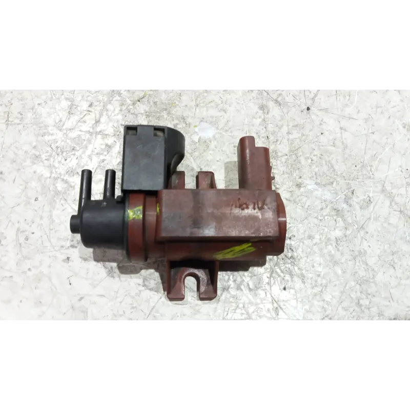 Recambio de valvula aire adicional para peugeot 407 hdi 135 referencia OEM IAM 165601  