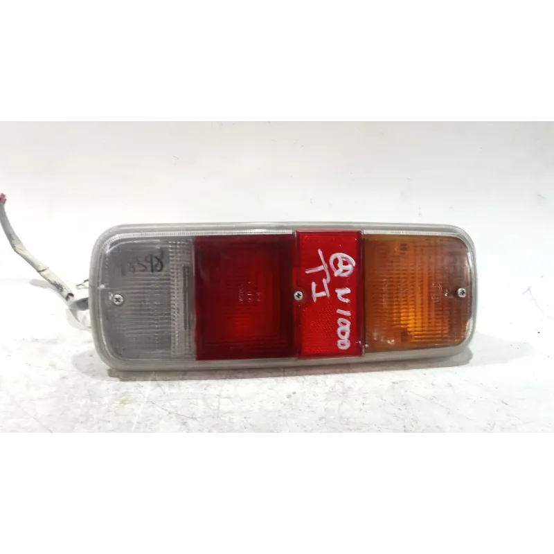 Recambio de piloto trasero izquierdo para mercedes-benz n 1000 2.5 referencia OEM IAM 53231R23  