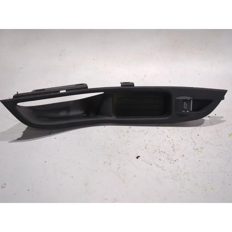 Recambio de botonera puerta delantera derecha para ford focus iii 1.5 d 120cv referencia OEM IAM BM51A240A40ADW  