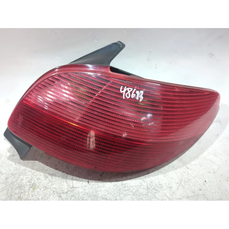 Recambio de piloto trasero derecho para peugeot 206 (1998) 1.4 16v referencia OEM IAM 2531D  