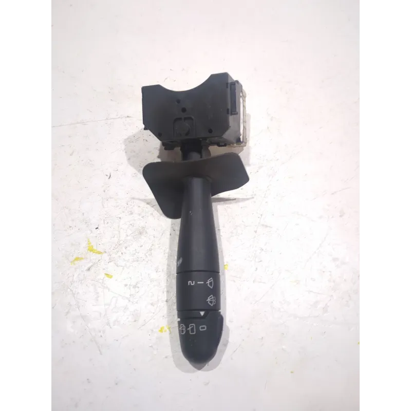 Recambio de mando limpia para renault clio 1.4 106cv referencia OEM IAM   