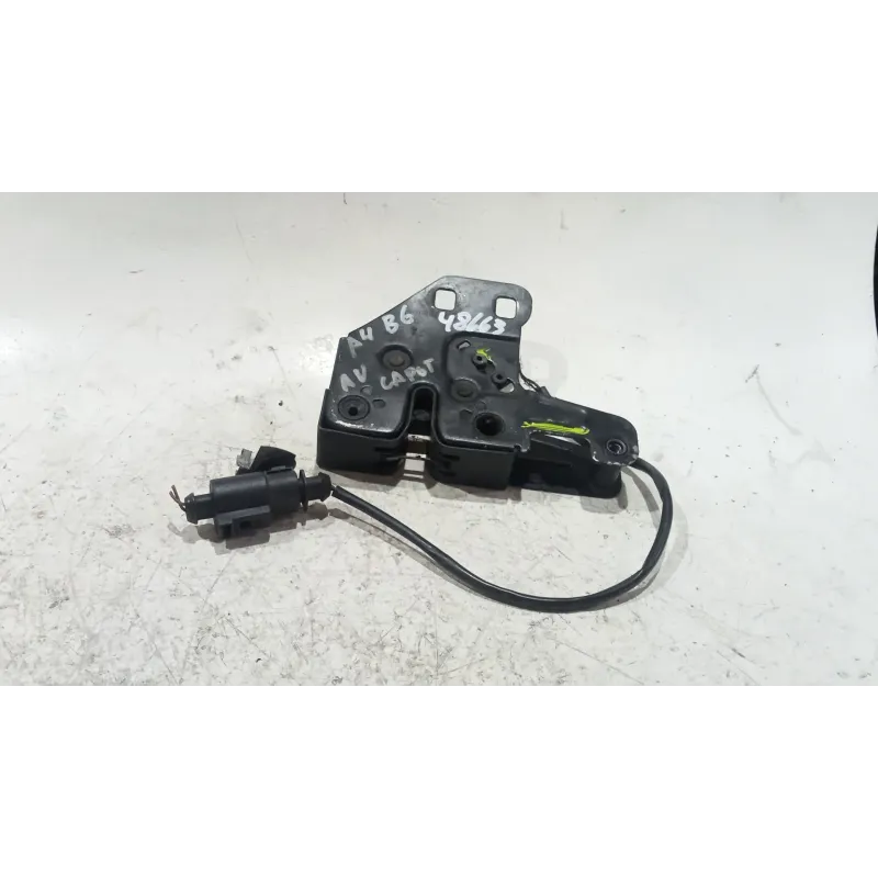 Recambio de cerradura capot para audi a4 b6 (8e2) 1.9 tdi referencia OEM IAM 1J0973722  