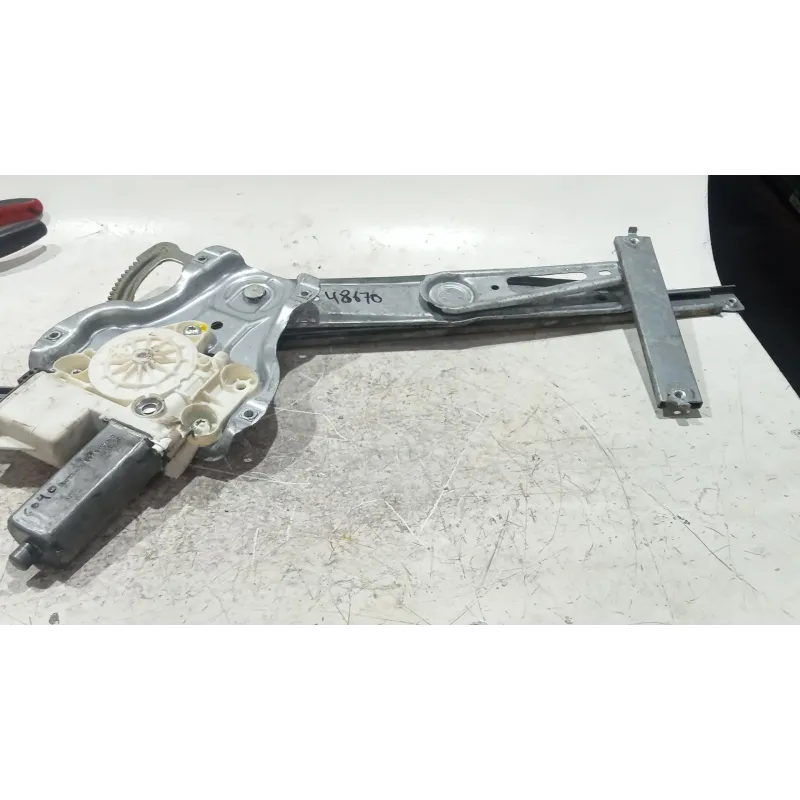 Recambio de mecanismo elevalunas trasero derecho para toyota avensis (_t25_) 2.0 d-4d (cdt250_) referencia OEM IAM 992045100  