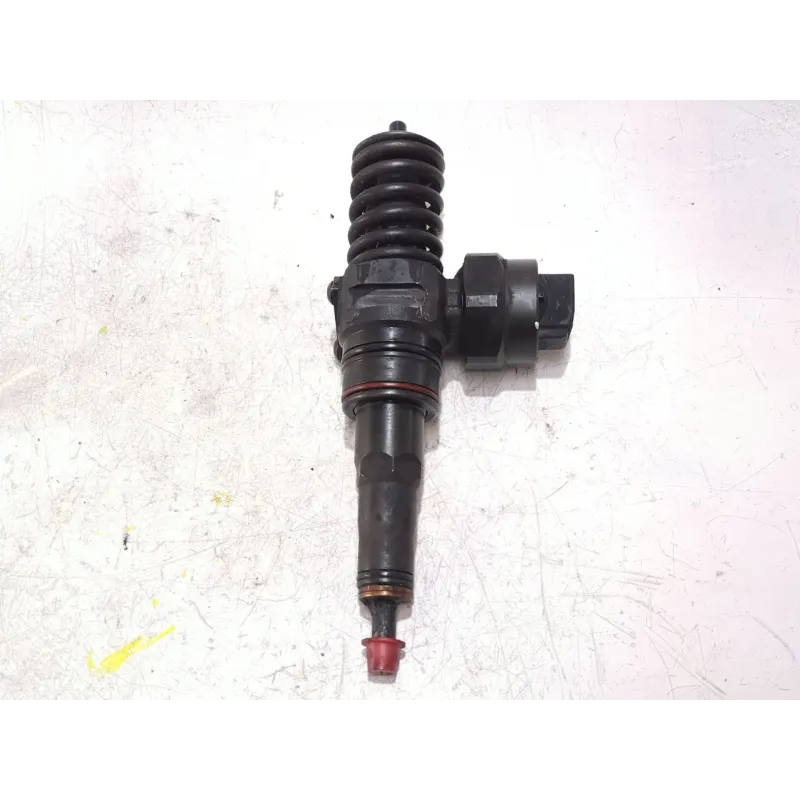 Recambio de inyector para volkswagen passat variant (3b5)(1997) 1.9 tdi referencia OEM IAM 0414720007 038130073F  