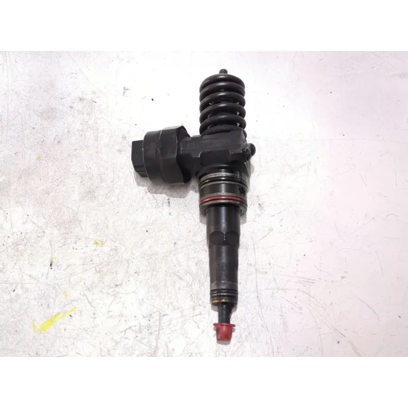 Recambio de inyector para volkswagen passat variant (3b5)(1997) 1.9 tdi referencia OEM IAM 0414720007 038130073F  