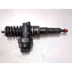 Recambio de inyector para volkswagen passat variant (3b5)(1997) 1.9 tdi referencia OEM IAM 0414720007 038130073F  