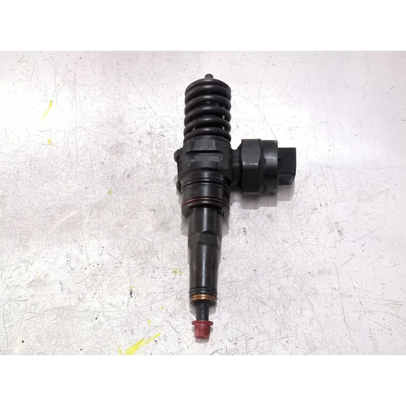 Recambio de inyector para volkswagen passat variant (3b5)(1997) 1.9 tdi referencia OEM IAM 0414720007 038130073F  
