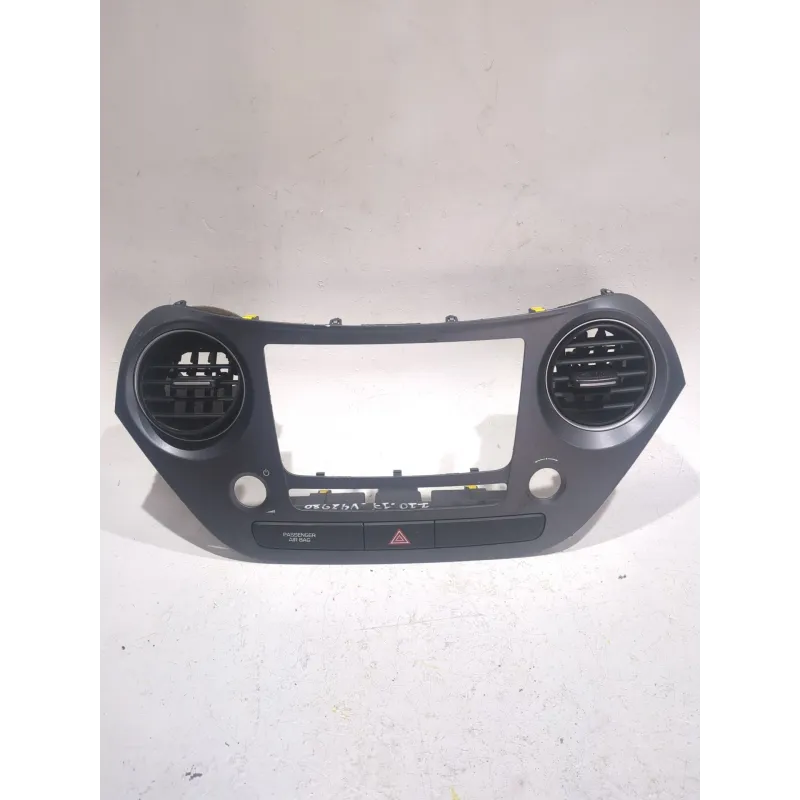 Recambio de embellecedor consola central para hyundai i10 (pa)(2007) 998 referencia OEM IAM 84740B9000  