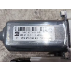 Recambio de motor elevalunas delantero derecho para seat leon (1p1) 1.4 tsi referencia OEM IAM 1T0959701AK  