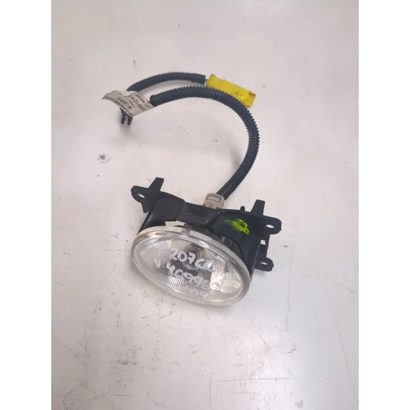 Recambio de faro antiniebla derecho para peugeot 207 cc (wd_) 1.6 16v referencia OEM IAM A046193  