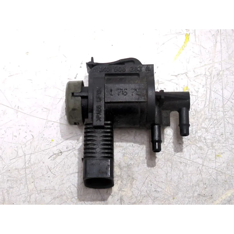 Recambio de valvula aire adicional para audi a4 b8 (8k2) 2.0 tdi referencia OEM IAM 1K0906283A  
