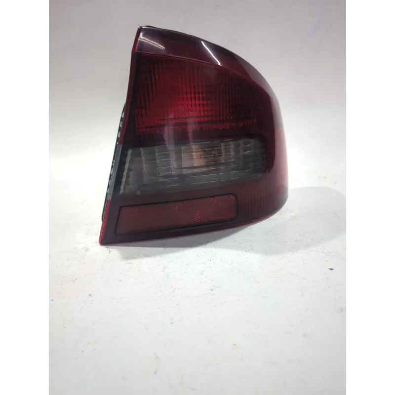 Recambio de piloto trasero derecho para subaru legacy berl./ familiar (b10/bc/bjf)(1988) referencia OEM IAM 2SD935709  