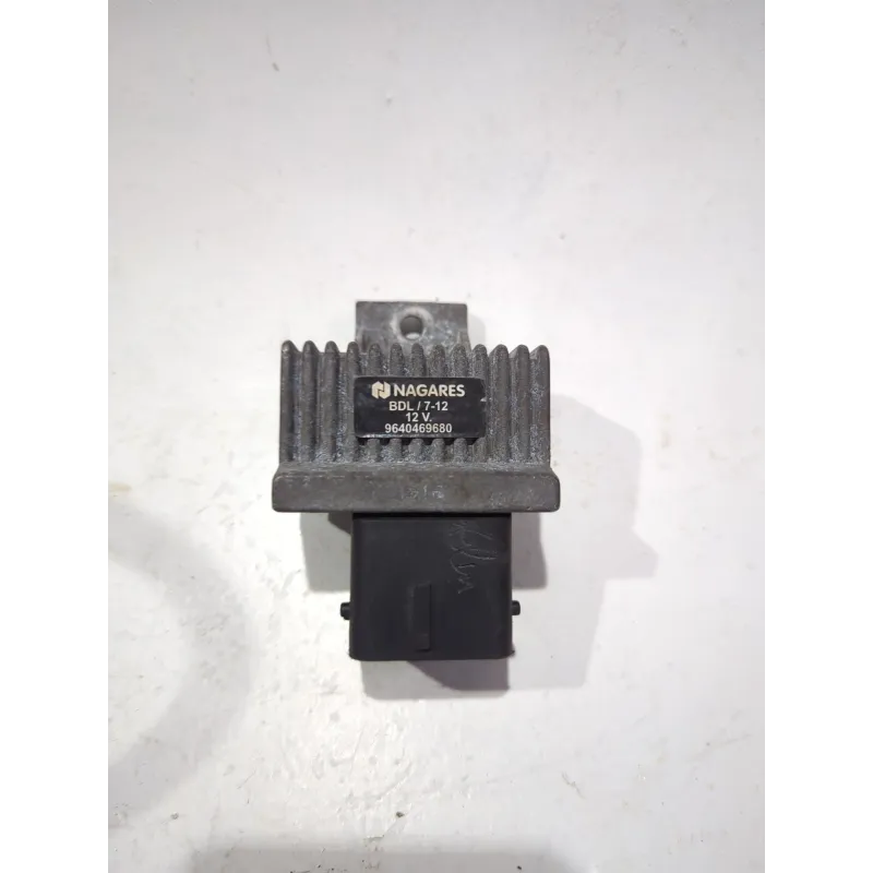 Recambio de caja precalentamiento para peugeot 308 (2007) 1.6 hdi referencia OEM IAM 9640469680  