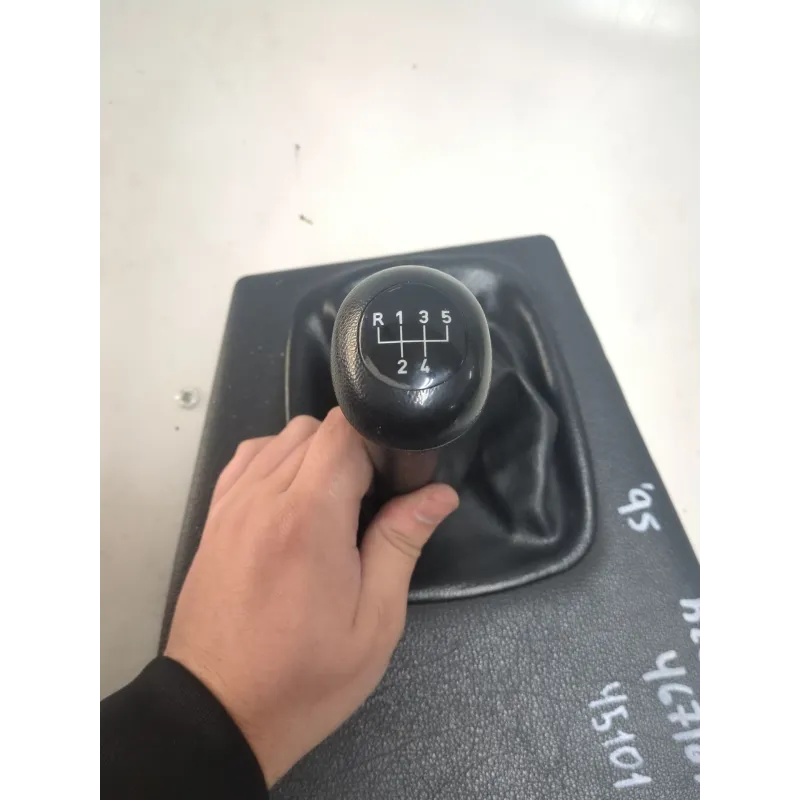 Recambio de pomo palanca cambio para bmw 5 (e34) 524 td referencia OEM IAM 51161938353  