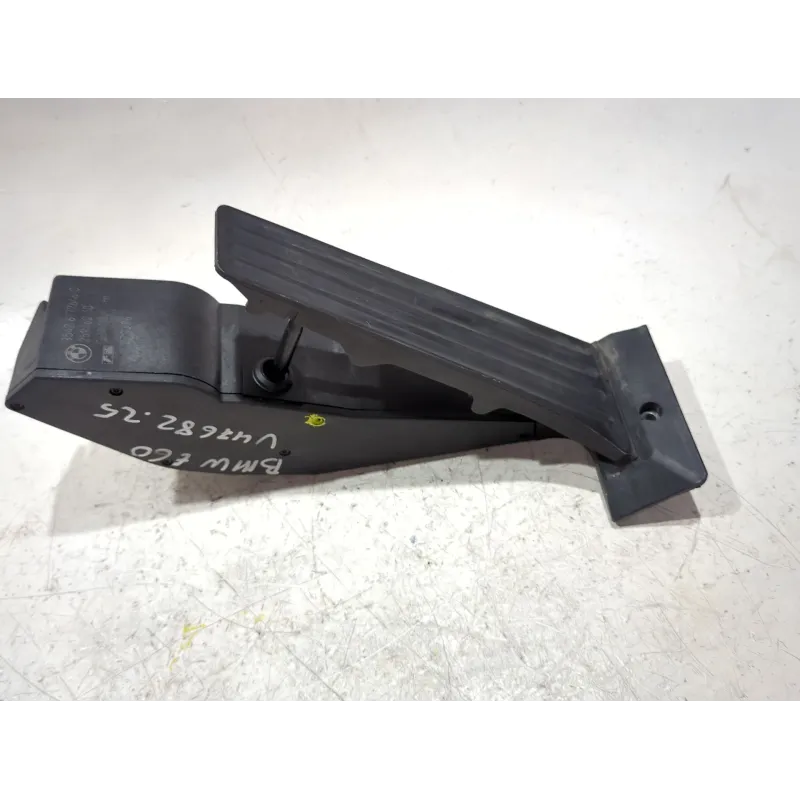 Recambio de potenciometro pedal para bmw 5 (e60) 520 d referencia OEM IAM 3542677264601  