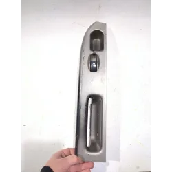BOTONERA PUERTA DELANTERA DERECHA 0K2FAB 