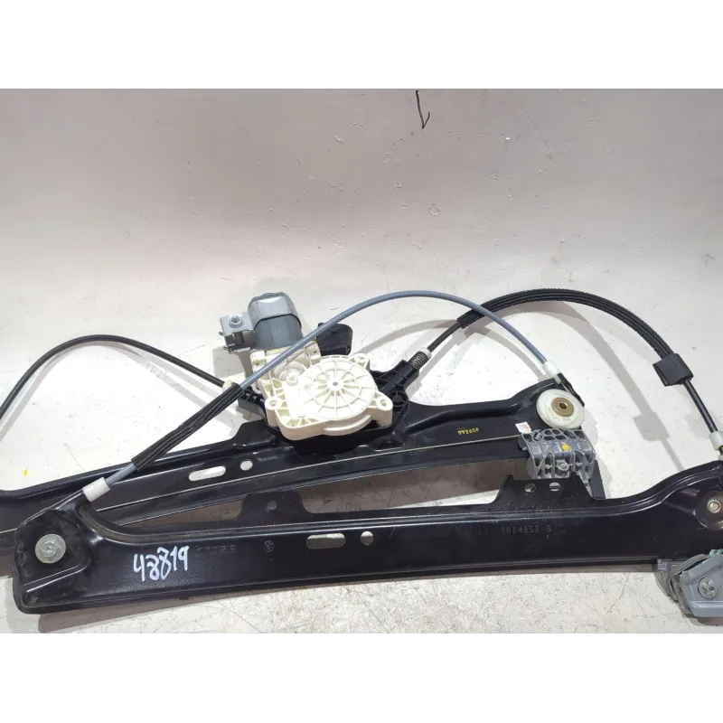 Recambio de mecanismo elevalunas delantero derecho para bmw 5 (e60) 520 d referencia OEM IAM 7075668E  