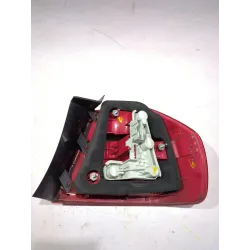Recambio de piloto trasero izquierdo para bmw 3 (e90) 320 d referencia OEM IAM 276301  