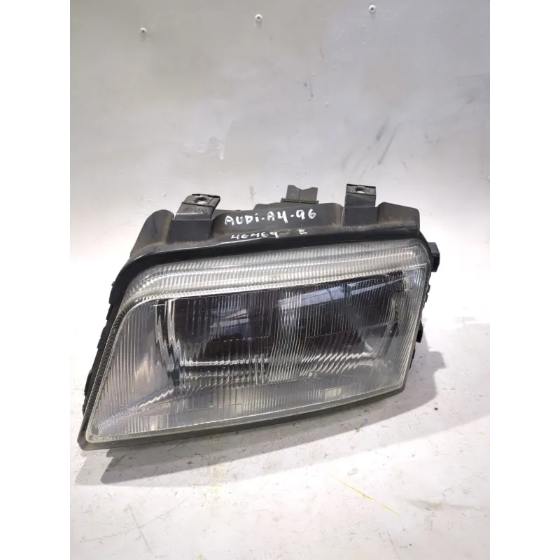 Recambio de faro delantero izquierdo para audi a4 b5 (8d2) 1.9 tdi referencia OEM IAM 67629595  