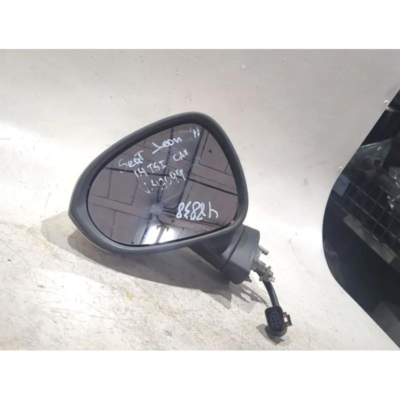 Recambio de retrovisor izquierdo para seat leon (1p1) 1.4 tsi referencia OEM IAM 212836399  