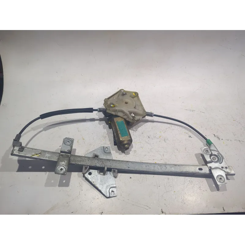 Recambio de elevalunas trasero derecho para volvo v40 familiar (1995) 1.9 di referencia OEM IAM 113136102  