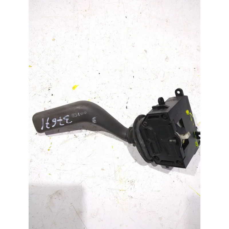 Recambio de mando intermitentes para volvo v40 familiar (1995) 1.9 di referencia OEM IAM MANDO INTERMITENTES  