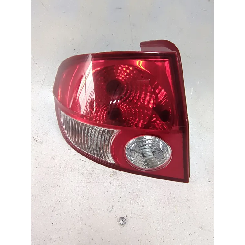 Recambio de piloto trasero izquierdo para hyundai getz (tb) 1.1 referencia OEM IAM 082211917L  