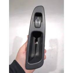 BOTONERA PUERTA TRASERA IZQUIERDA 30889757 