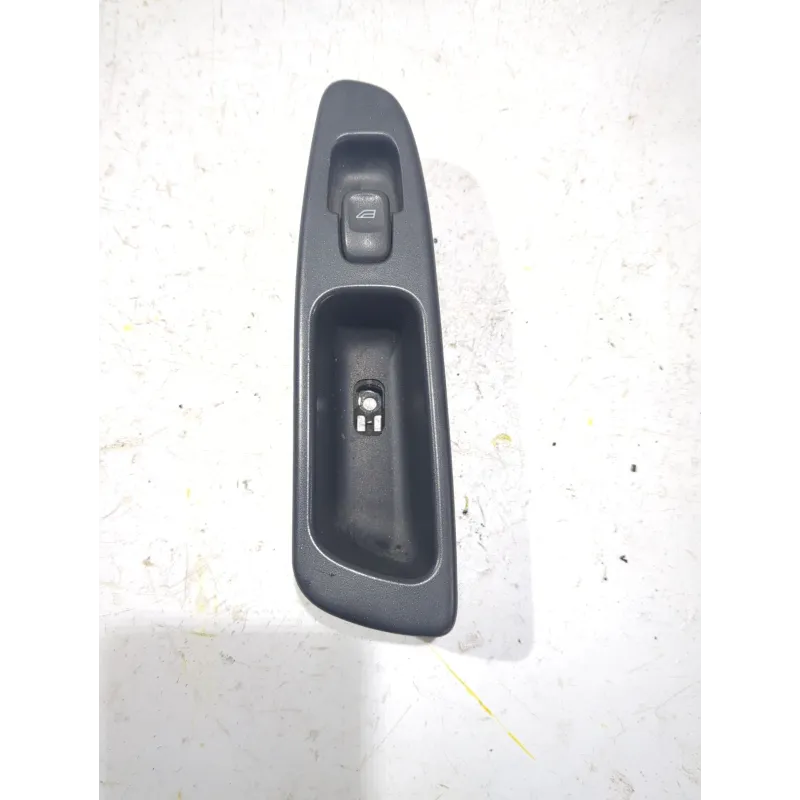 Recambio de botonera puerta trasera derecha para volvo v40 familiar (1995) 1.9 di referencia OEM IAM 30889759  
