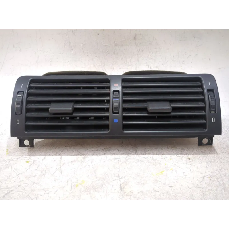 Recambio de aireador central para bmw 3 coupé (e46) 320 cd referencia OEM IAM 8391179 8363199  