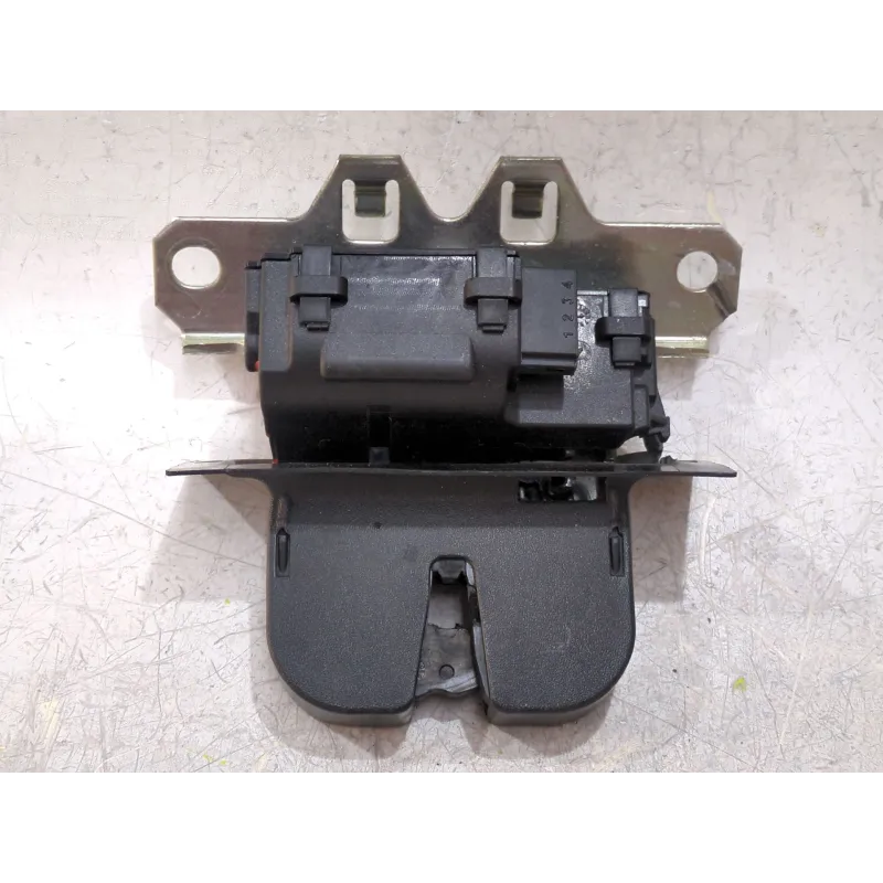 Recambio de cerradura porton para bmw 3 coupé (e46) 320 cd referencia OEM IAM   