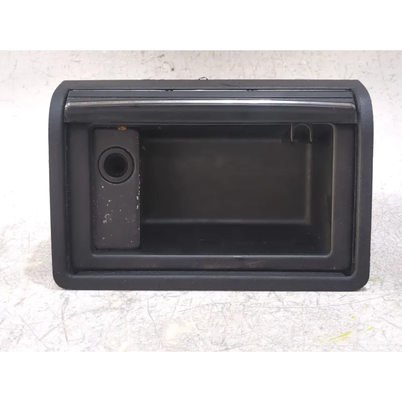 Recambio de cenicero para bmw 3 coupé (e46) 320 cd referencia OEM IAM 307220100 8225988  
