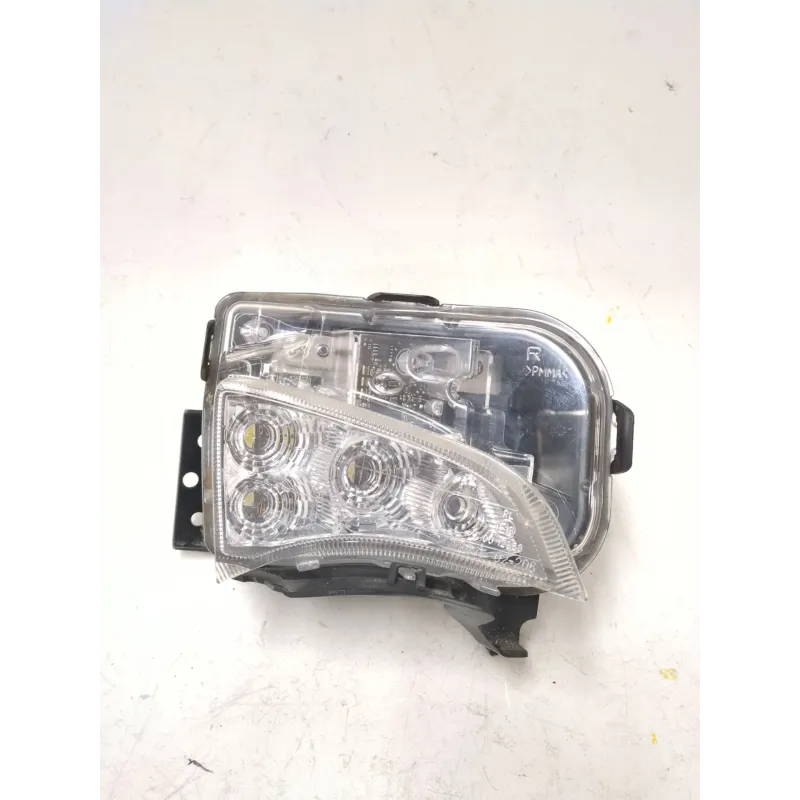Recambio de faro antiniebla derecho para toyota auris (_e15_) 1.8 hybrid (zwe150_) referencia OEM IAM MDE1312858R  