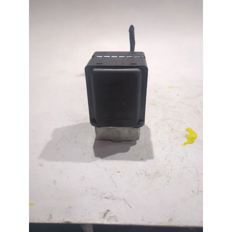 Recambio de modulo electronico para renault megan scenic jm 1.5 d 100 cv referencia OEM IAM E0160400  