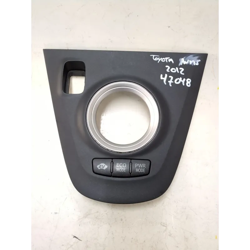 Recambio de guarnecidos palanca cambio para toyota auris (_e15_) 1.8 hybrid (zwe150_) referencia OEM IAM 5882102410  