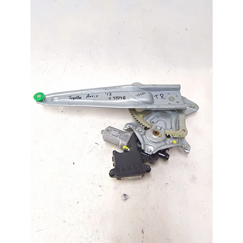 Recambio de mecanismo elevalunas trasero derecho para toyota auris (_e15_) 1.8 hybrid (zwe150_) referencia OEM IAM 8570202020 92