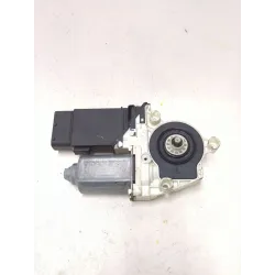 Recambio de motor elevalunas delantero izquierdo para volkswagen golf iv (1j1) 1.6 referencia OEM IAM 9776105404301 F005S00057  