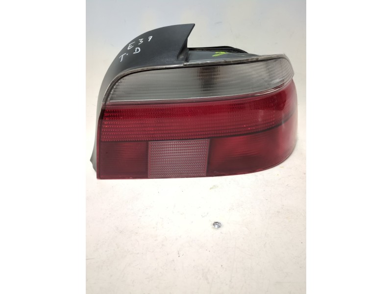 Recambio de piloto trasero derecho para bmw 5 (e39) 525 td referencia OEM IAM 2496298 2VP00724008  