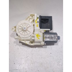 MOTOR ELEVALUNAS TRASERO DERECHO 827306548R 